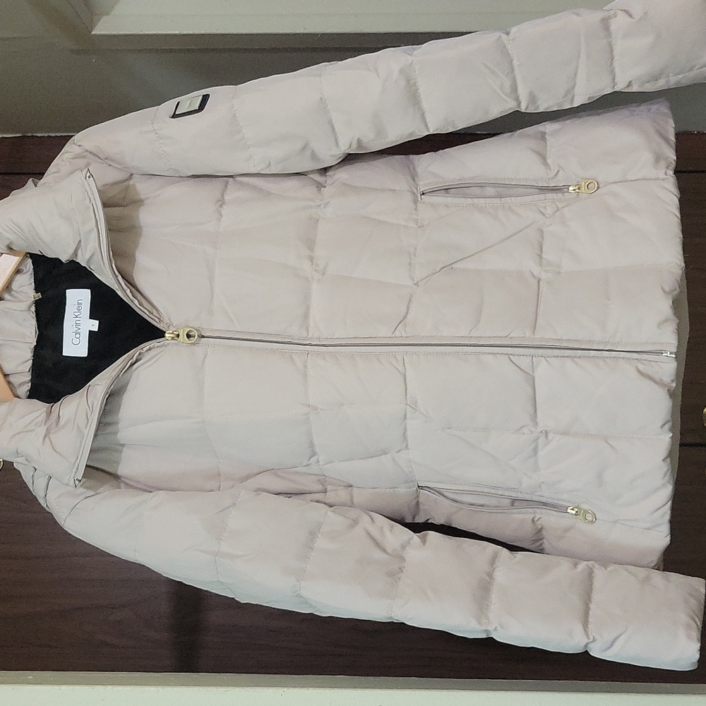 Calvin Klein Women's Cream Puffer Coat